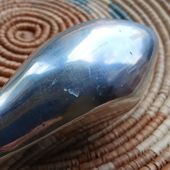 Vintage MC Hoselton Aluminum Whale Sculpture Sign and numbered Numbered 991 - Picture 6 of 7